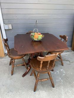 Vintage Folding Dining Room Table With 4 Swivel Chairs 