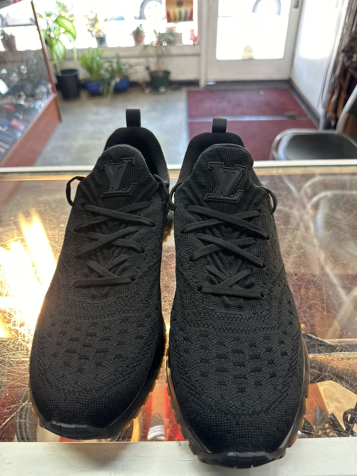 Men’s Louis Vuitton V.N.R Sneakers