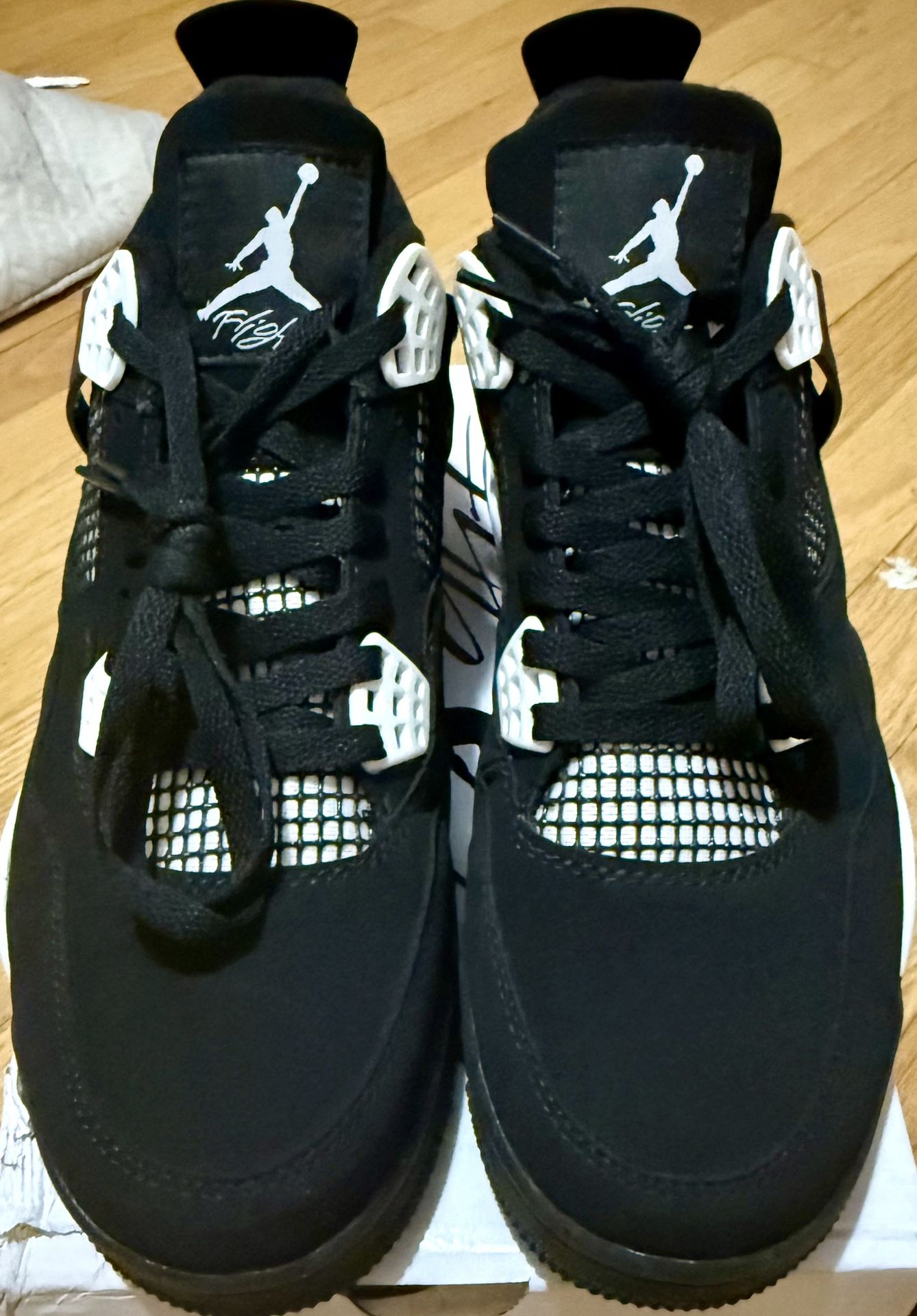 “White Thunder,” Jordan 4 Retro Deadstock