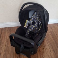 Evenflo Baby Car Seat With Base ( Price Firm!)