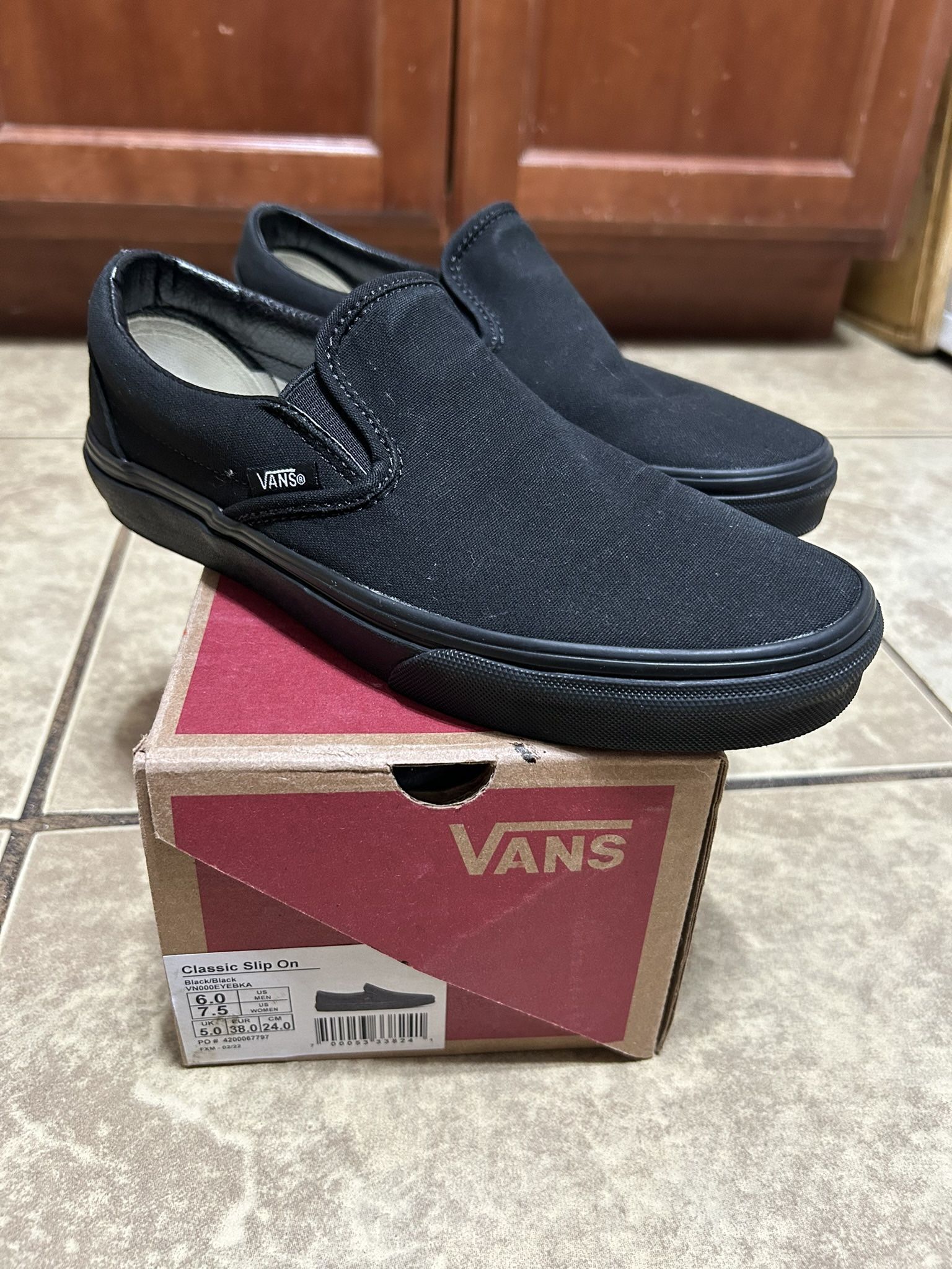 Vans Womens Size 7.5