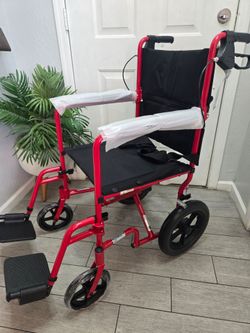 Drive Medical Lightweight Expedition Folding Transport Wheelchair Ultra Lightweight, 12' back wheels, Aluminum Frame, silla de ruedas