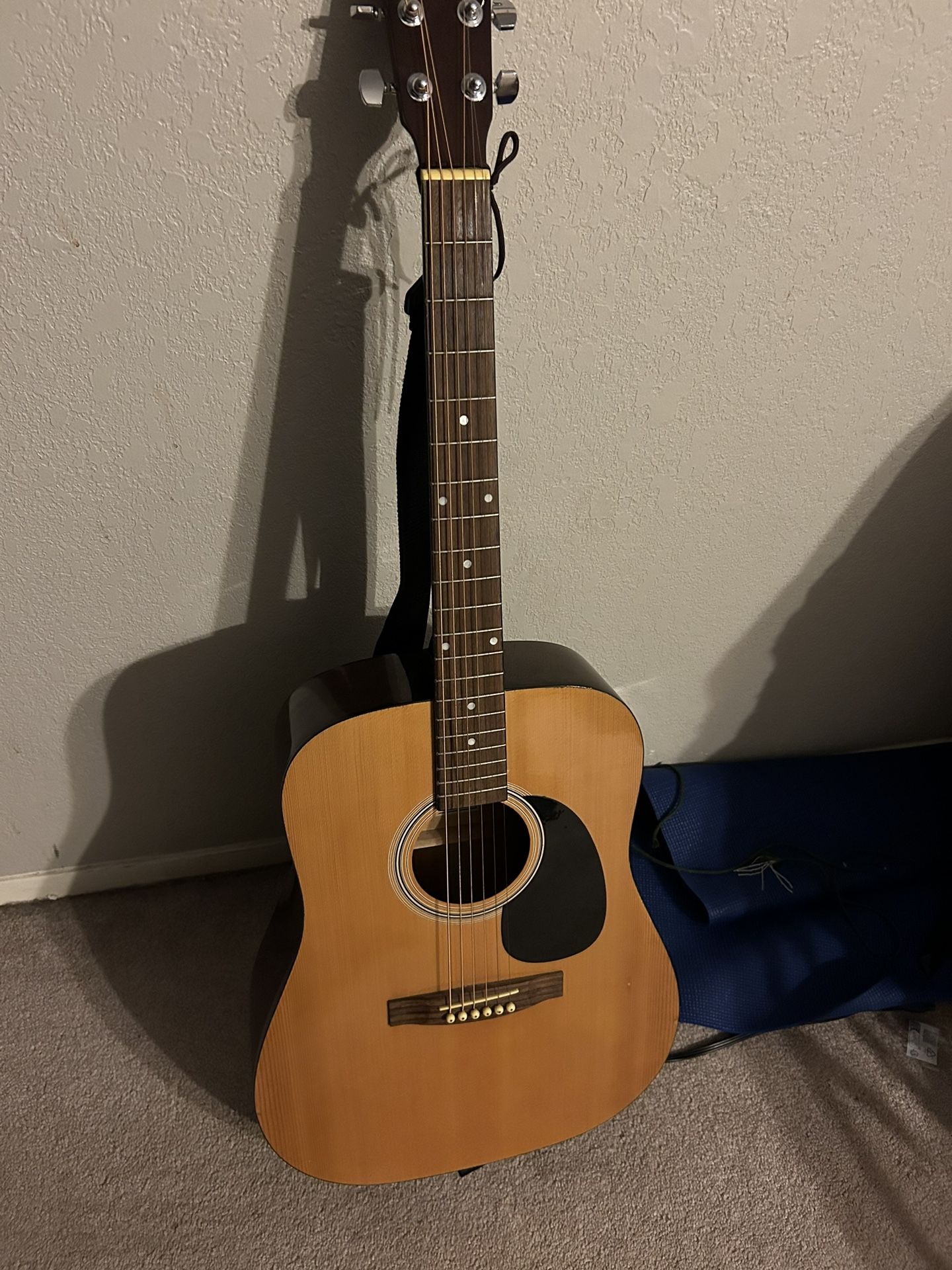 Acoustic Guitar Johnson 620N