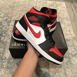 Jordan 1 Mid ‘Bred’