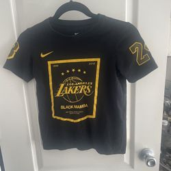 Collectible Item!  2016xc Nike Kobe Bryant Retirement Banner Shirt Black Mamba Size : small 