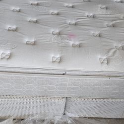 King Mattress & Boxspring