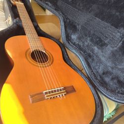 Nice Vintage Lyle C-620 Classical Guitar Made In Japan 