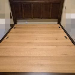🔥 California King Solid Wood Bed Frame w/ 2 Huge Drawers – $530 TODAY ONLY – MUST GO! 🔥
