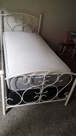 Single twin bed