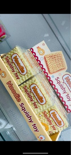 Noodle squishy cracking squishy