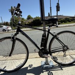 GIANT Cypress DX Hybrid Bike