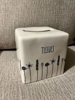Tissue box rae Dunn