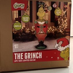 Life Sized Lighted Grinch Nutcracker