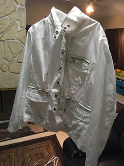 Women’s white jacket