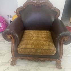 Free Couch 