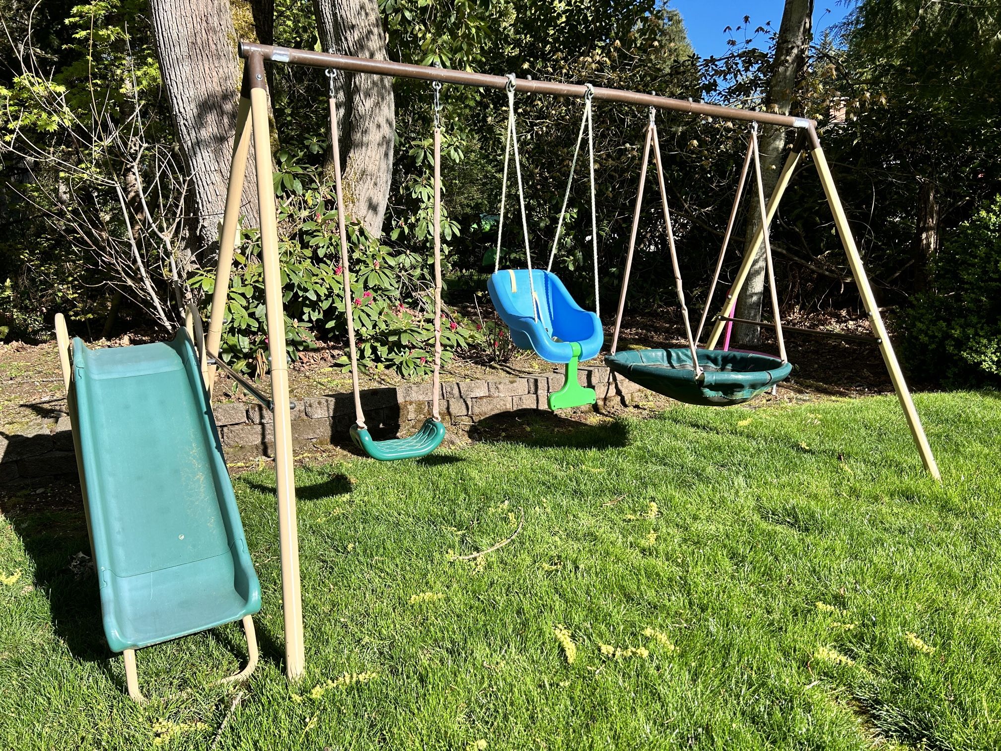 FREE DELIVERY 3 Piece Swing Set w/ Slide