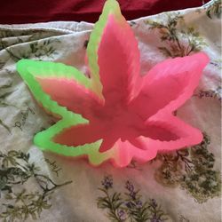 Pink/Green Leaf Ashtray