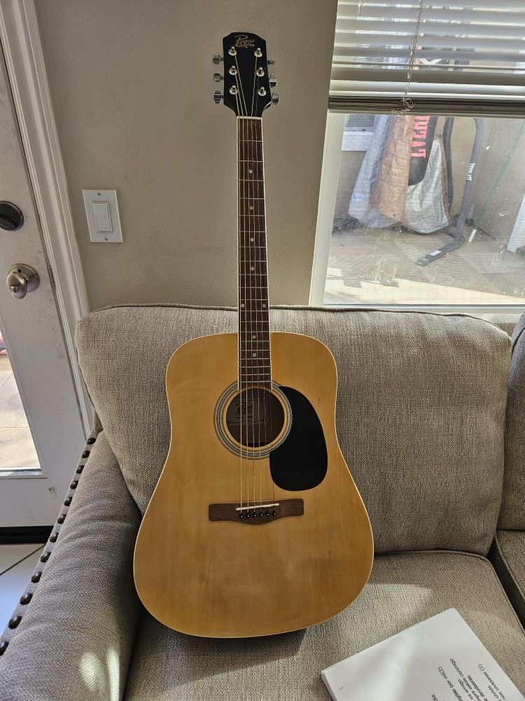 Guitarra Rogue