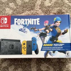 Nintendo Switch Fortnite Wildcat Edition Console