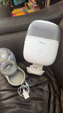 Automatic small animal food dispenser with water bowl