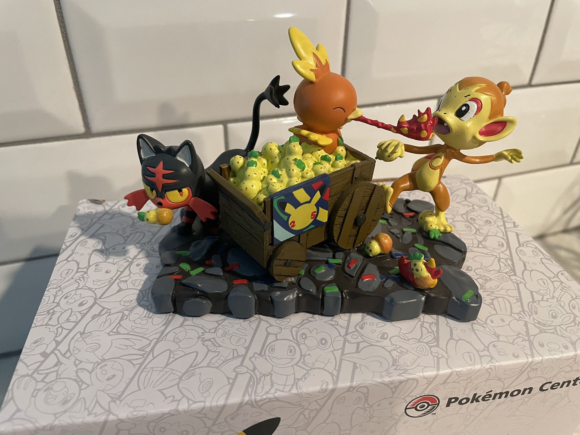 Pokemon Celebrations Toasty Treat Parade Statue *BRAND NEW MINT* 25th Anniversary Litten Chimchar Torchic Pokémon Figure