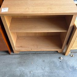 Bookcase. - 1 Shelf
