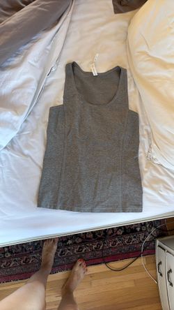 nwt lululemon sweaty or not sz 6 grey tank
