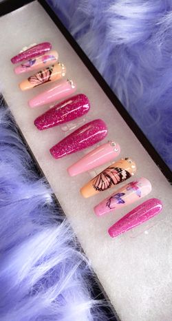 Butterfly Press On Nails!