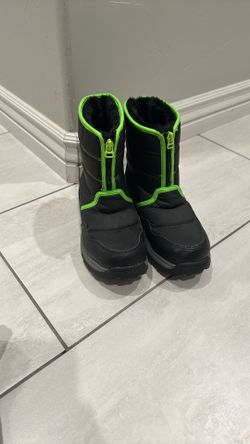 Snow Boots Boys Size 5