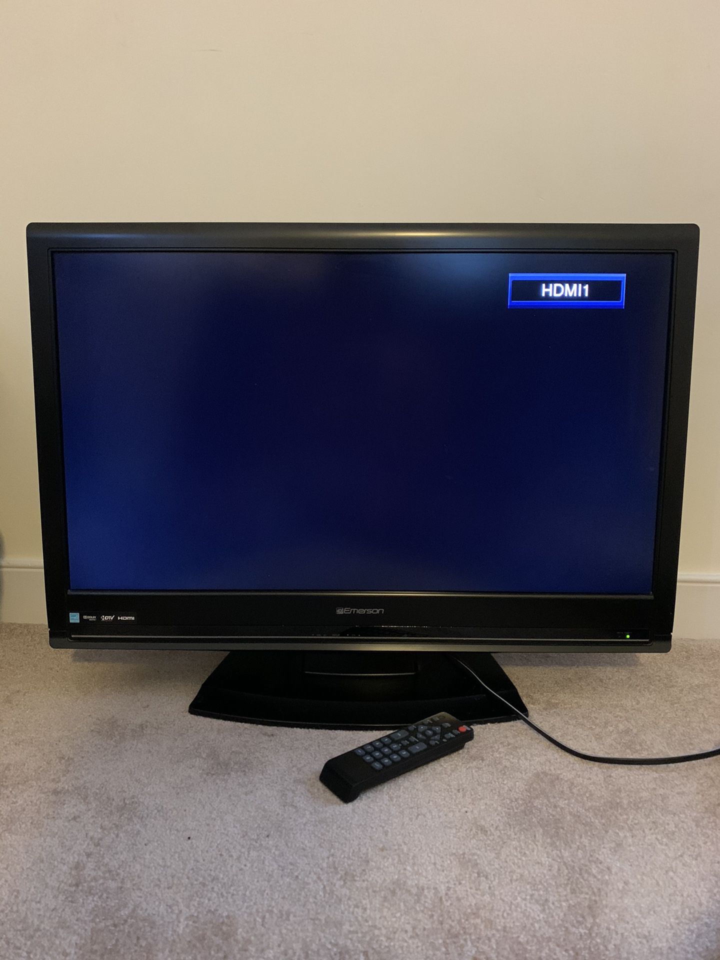 Emerson 32” Flat Screen TV