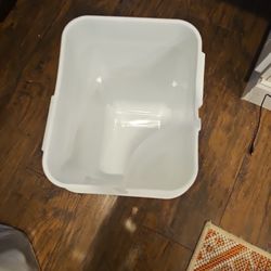 Storage / Feeding Containers