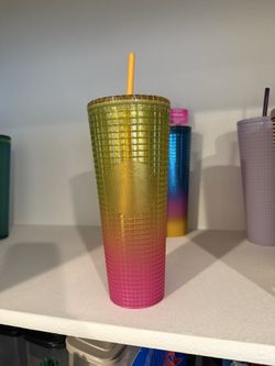 Starbucks Cups 