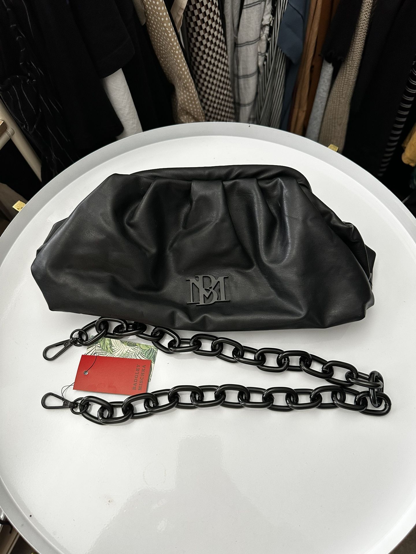 Bagdley Mischka - Cinched Clutch