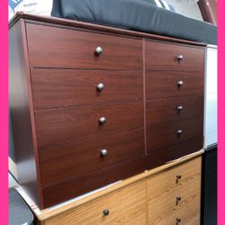 Dresser / Eight drawers dresser