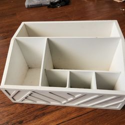 Organizer for letters  / cutlery / stationary. Wood. White