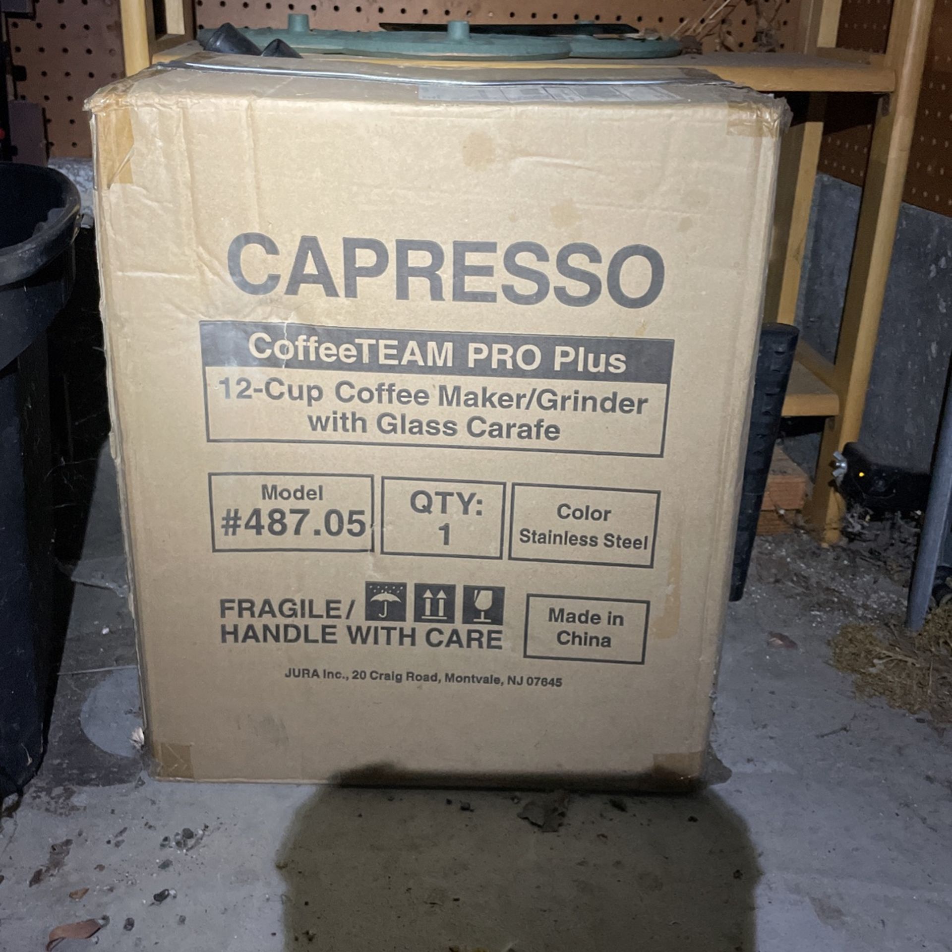 Stores Beans, Grinds Fresh Coffee. On Amazon For $199. Never Used, Original Packing. For Sale $100.
