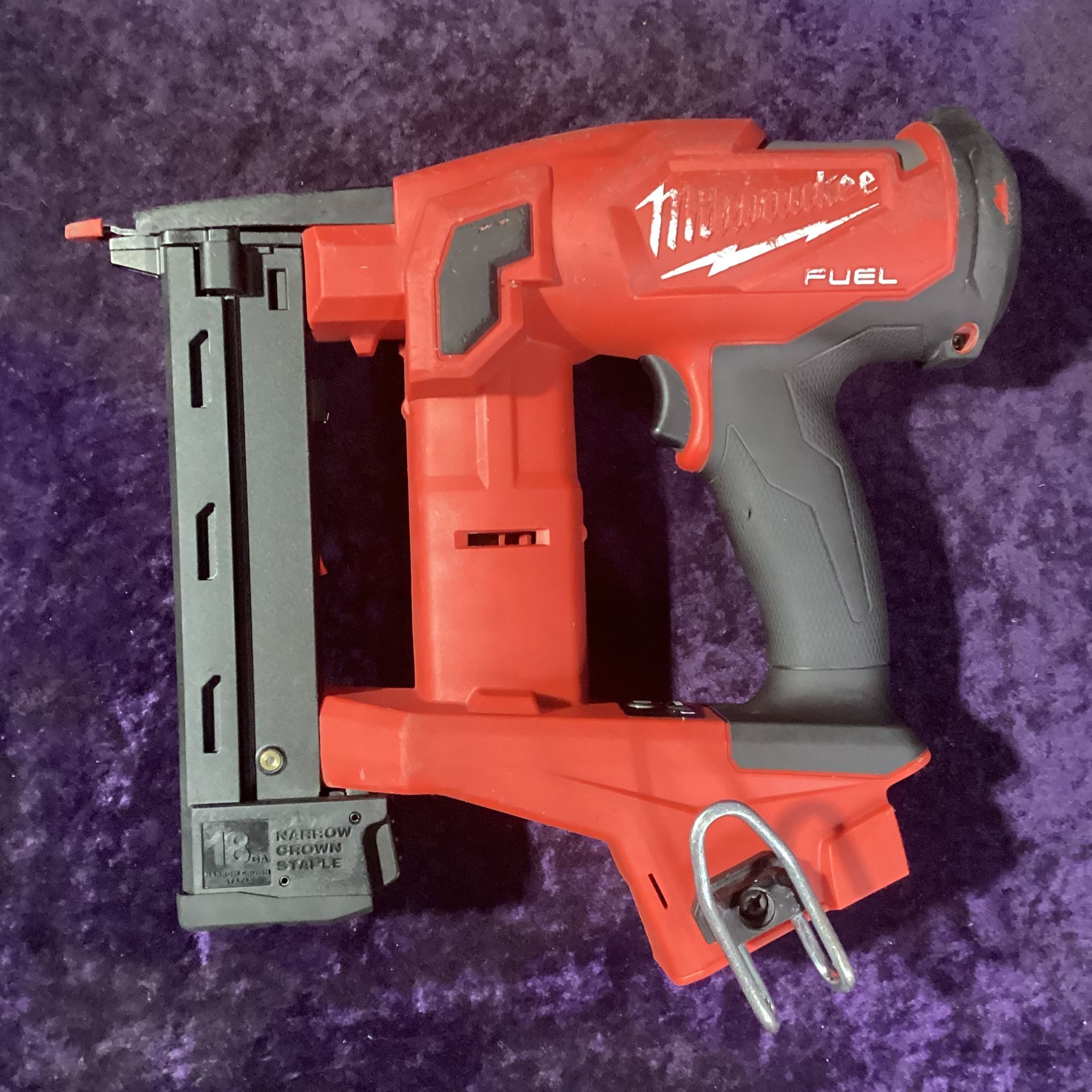 🧰🛠Milwaukee M18 FUEL Brushless 18G 1/4” Narrow Crown Stapler(Tool-Only)-$130!🧰🛠