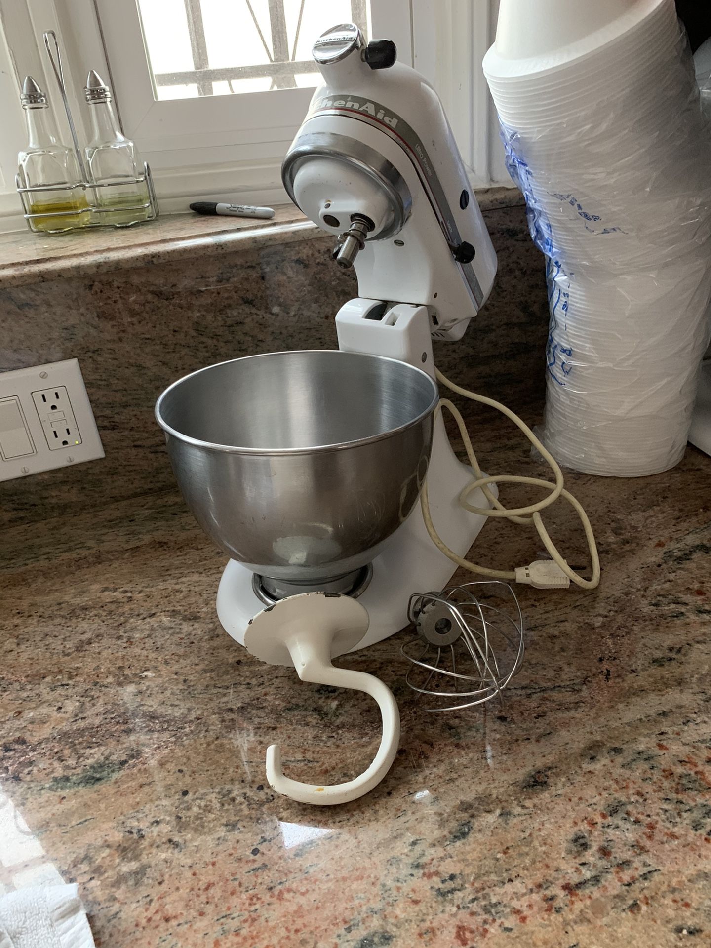Kitchen aid stand mixer model ksm90 for Sale in Los Angeles, CA OfferUp