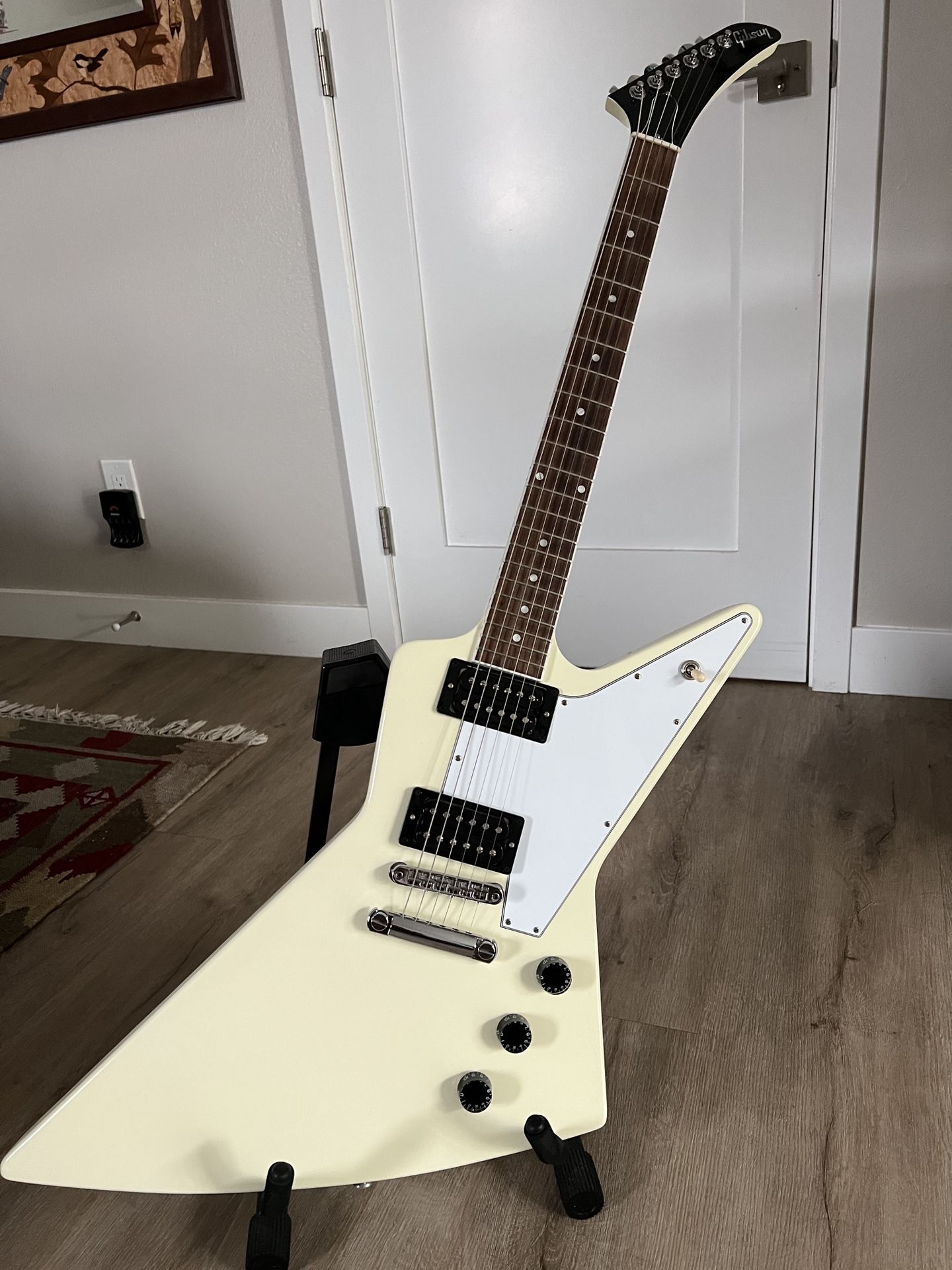 2021 Gibson Explorer 70's model classic white