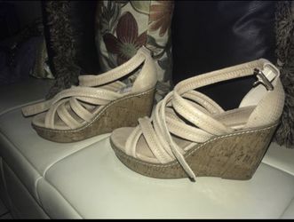 Nude wedges