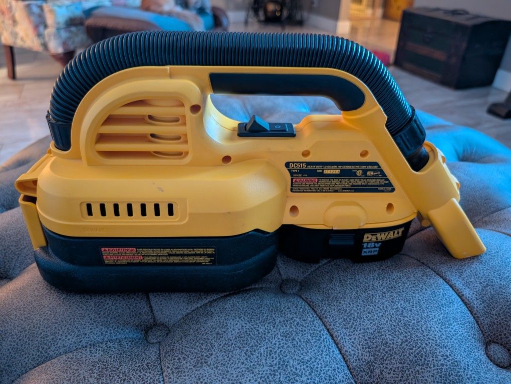 DeWalt Heavy Duty 1/2 Gallon 18V Cordless Wet/Dry Vacuum