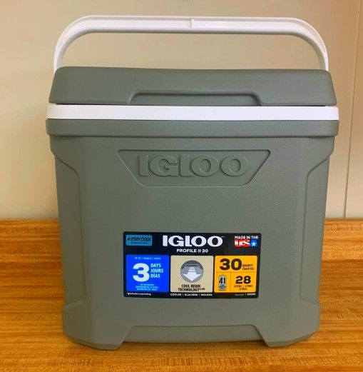 Igloo Profile II 30 Qt Cooler – Summer Camping Tailgating Beach Trips – USA Made