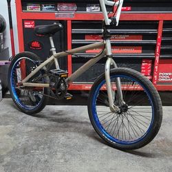 BMX Bike + extra parts!