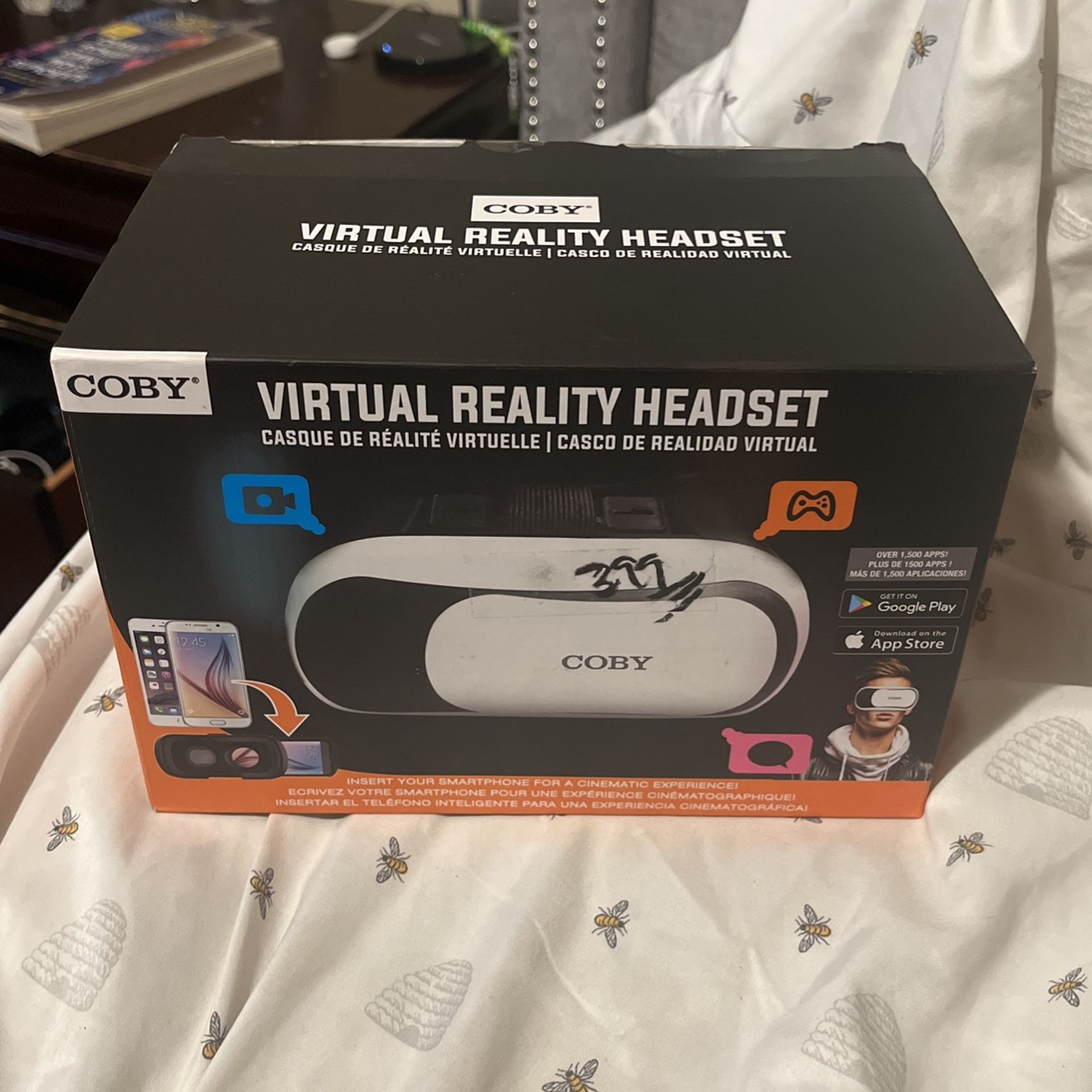 COBY virtual reality headset