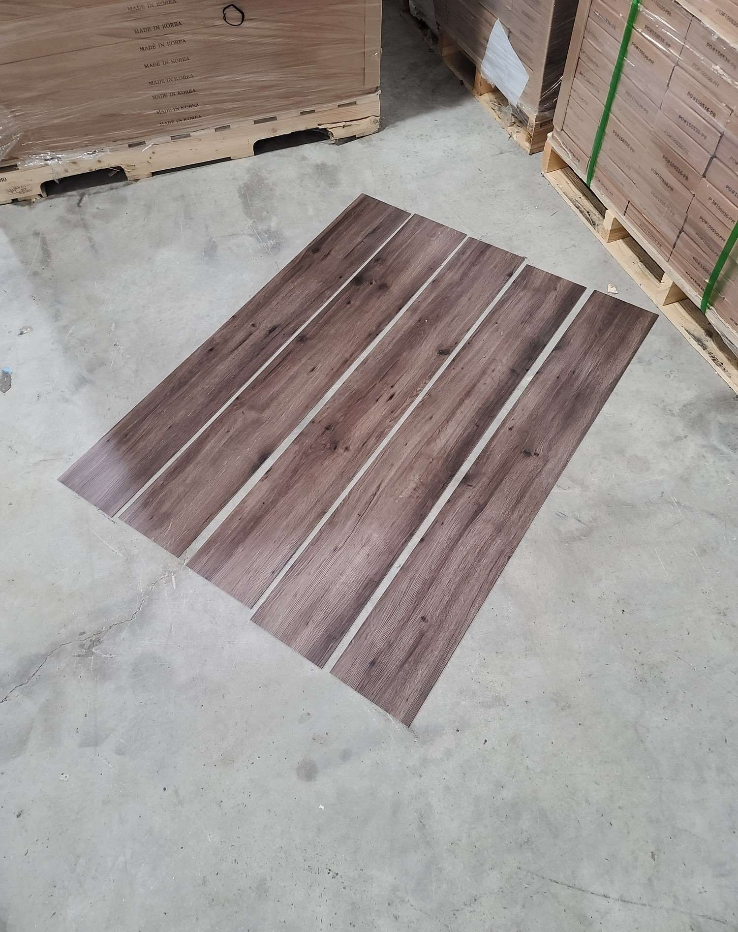 Luxury vinyl flooring!!! Only .65 cents a sq ft!! Liquidation close out! N5GZ