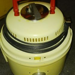 FILTER QUEEN VACUME CLEANER
