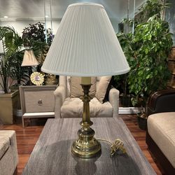 Beautiful Mid Century Underwriters Lab Brass Vintage Gold Large Table Lamp