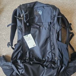 REI TRAIL 40 Brand NEW