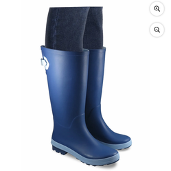 Woman’s size 9 rain boots