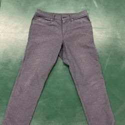 Lululemon Men’s Gray Pant $60